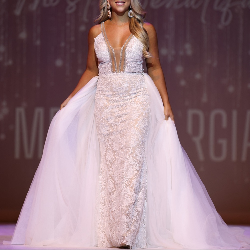 Calla Blanche Wedding Gown - Picture 11 of 11